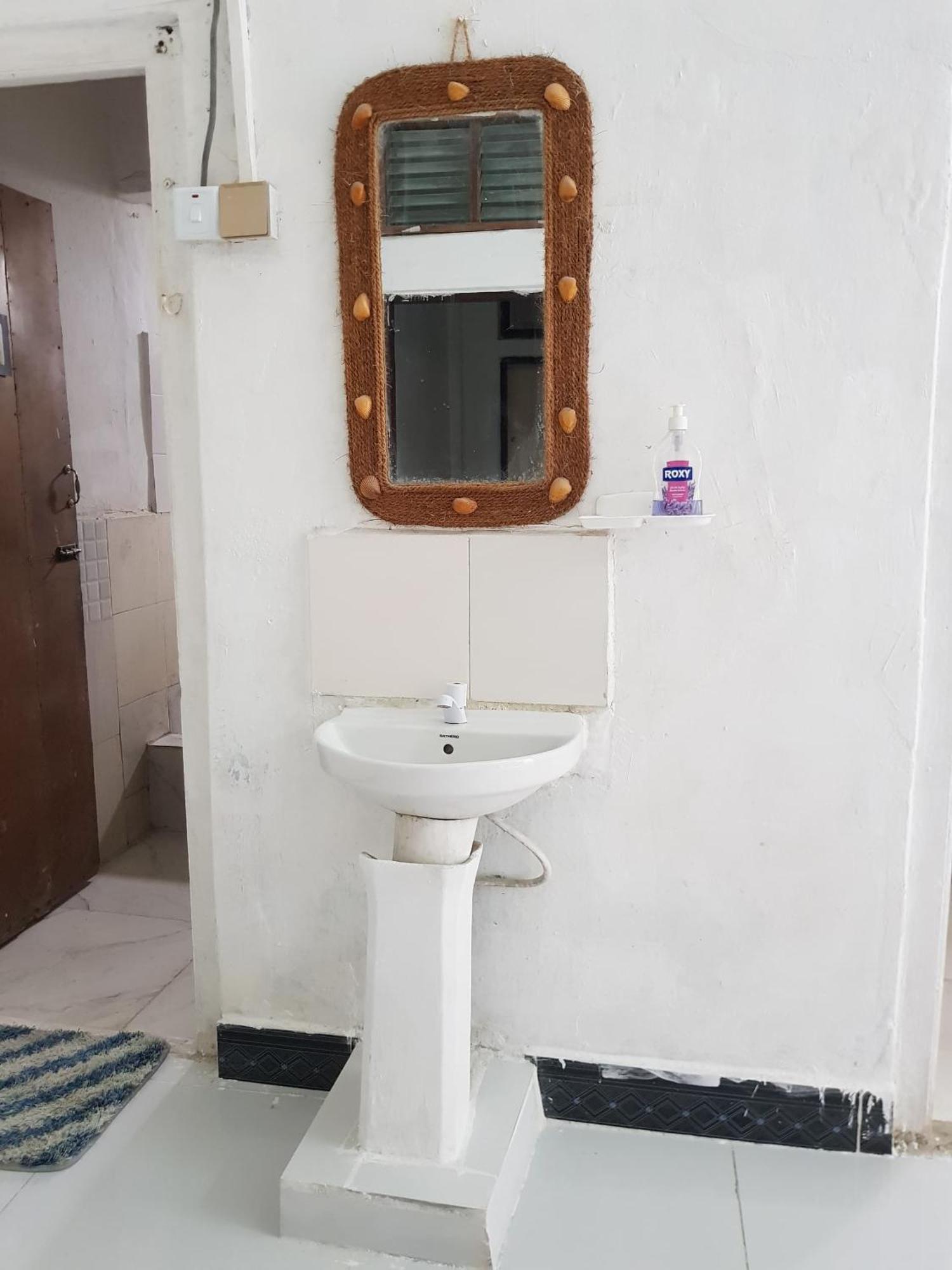 Mamdalis Private In * Sansibar